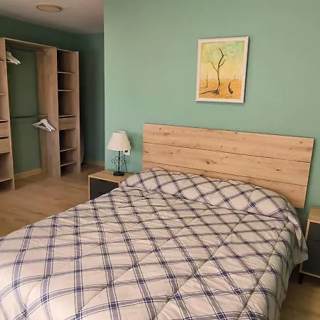 Port Apartment *