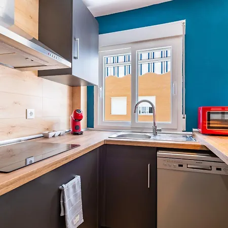 Port Apartment *
